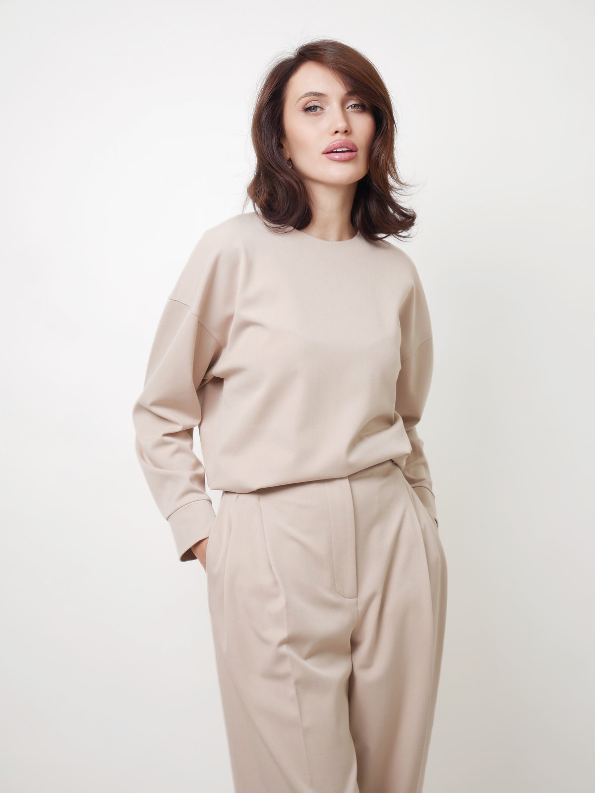 Cigaretové kalhoty pale beige