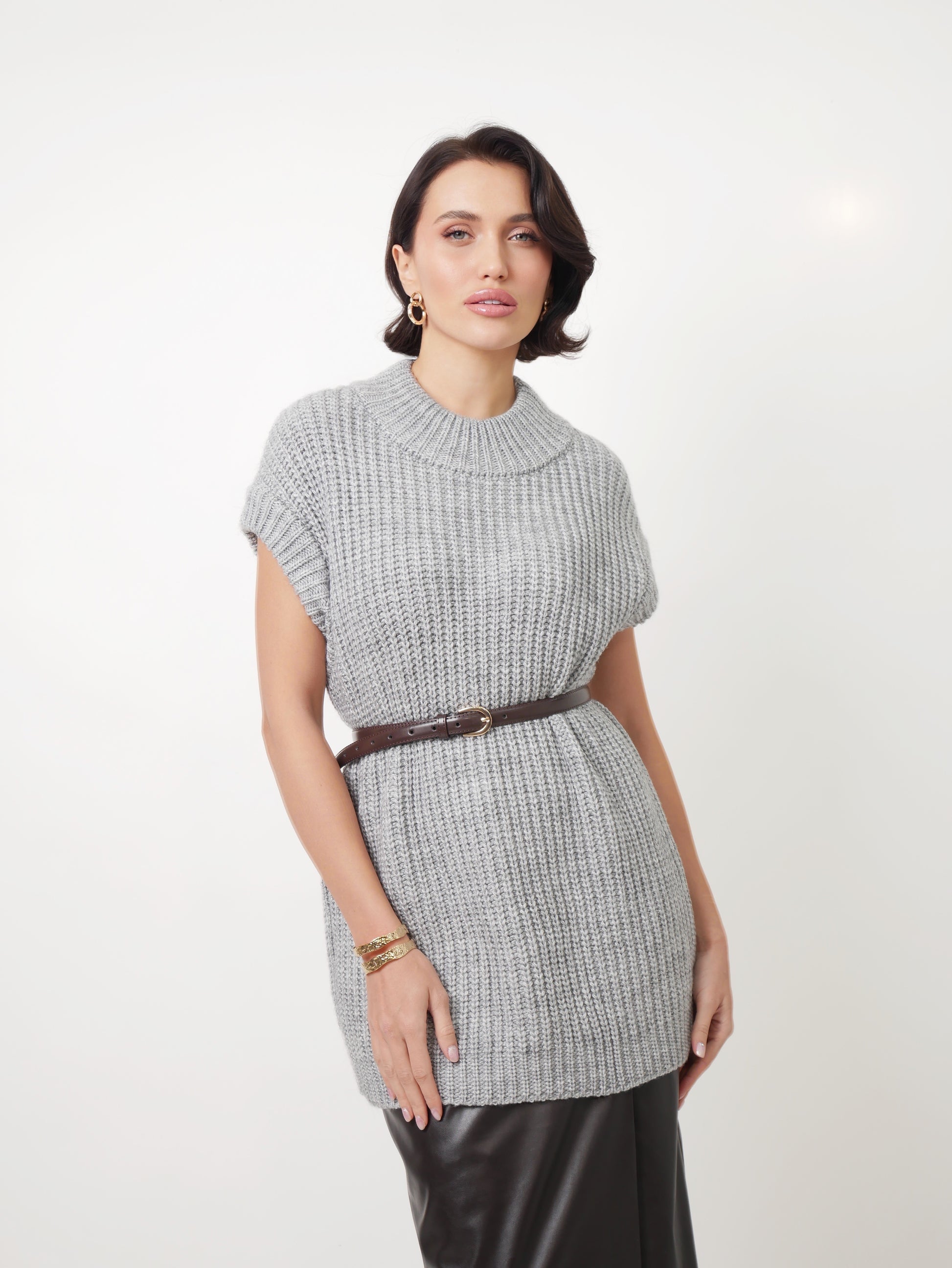 Vesta "Knitted" grey