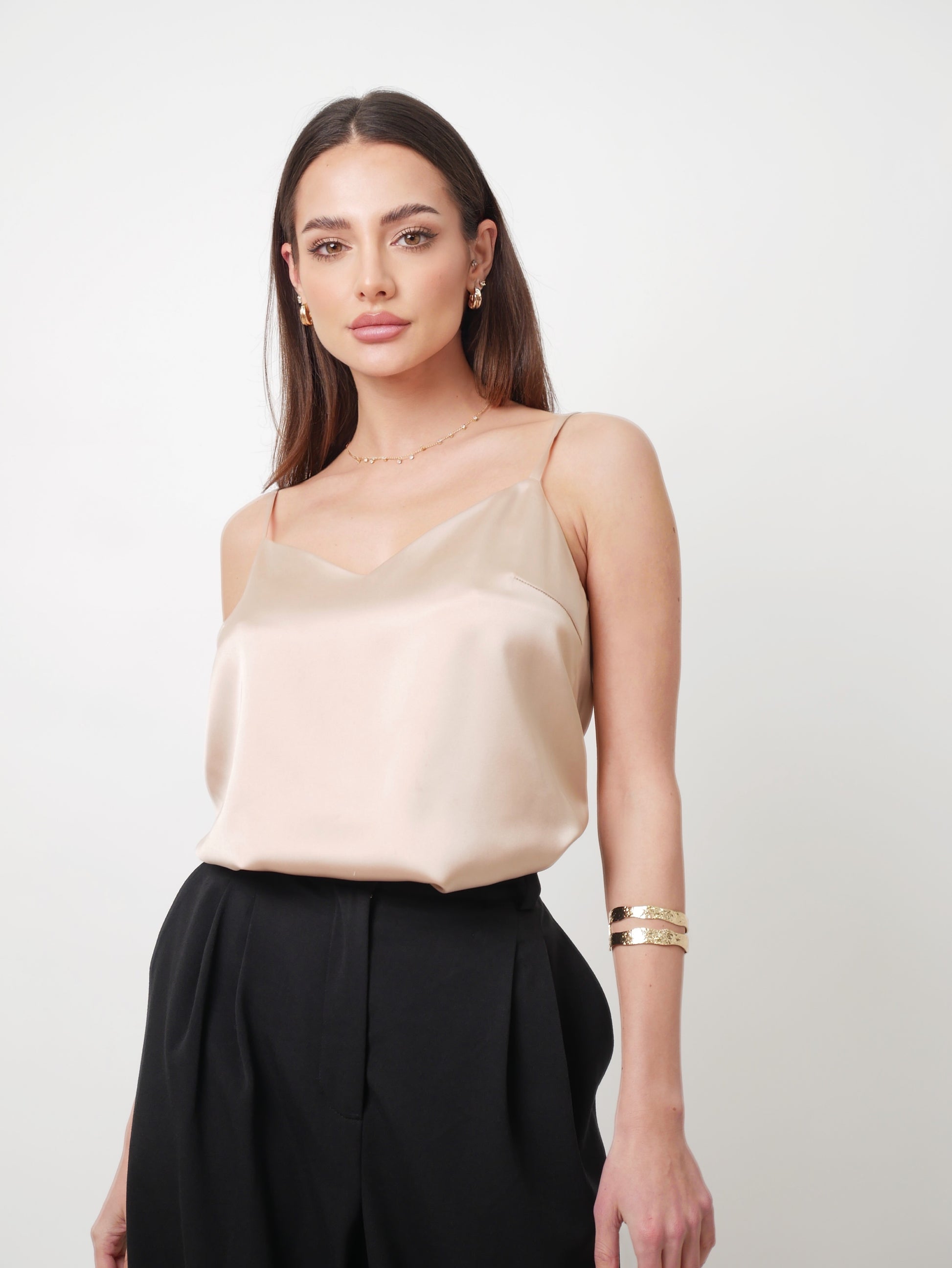 Saténový top "Basic" beige nude